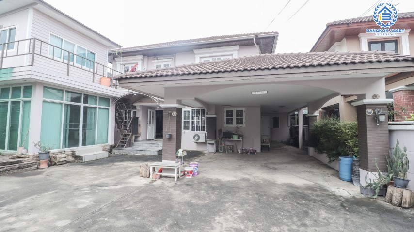 *****บ้านเดี่ยวมือสองย่านนนทบุรี แบรนด์ Property Perfect ม.มณีรินทร์ รัตนาธิเบศร์ เนื้อที่ 81.4 ตร.ว. ฟังก์ชัน 3 ห้องนอน 2 ห้องน้ำ จอดรถได้ 2 คัน บนทำเลศักยภาพ เชื่อมต่อหลายเส้นทาง ใกล้ทางด่วนงามวงศ์วาน และรถไฟฟ้า "สถานีบางรักน้อยท่าอิฐ"